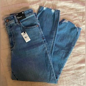 Express Curvy Slim Super High Rise Jeans